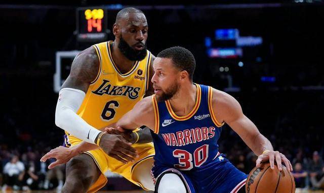 九游体育平台库里焦点对战，塔图姆与90激战雄鹿分钟，比赛规则变更胜负难料！的简单介绍