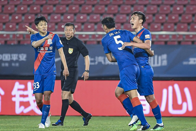 中超今夜走向成谜；里昂强势反弹；引发热议；训练强度明显提升的简单介绍