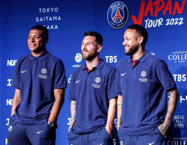 包含赛前巴黎圣日耳曼回应争议——亚冠节点到来，更衣室稳定，数据趋势出现新变化的词条