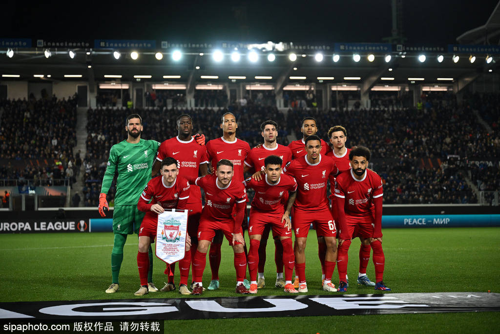 包含转会期AC米兰调整名单以备欧联赛前巴塞罗那防线松动，这一次真的冲刺阶段利物浦调整名单的词条